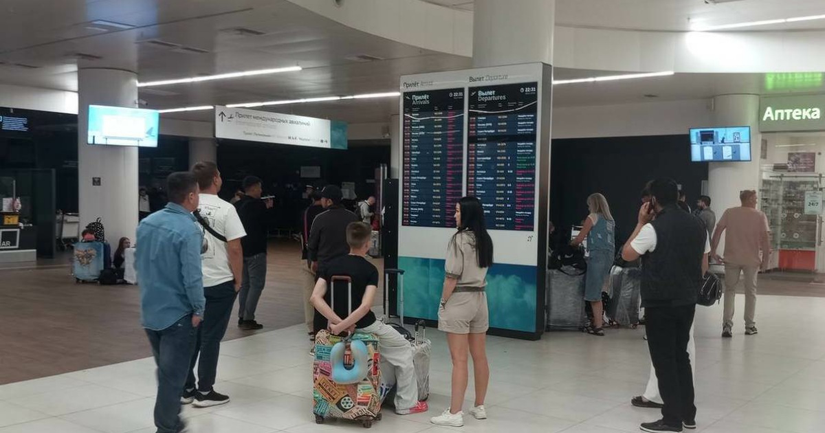 Пассажиры рейса в Сочи застряли в Чкаловском аэропорту