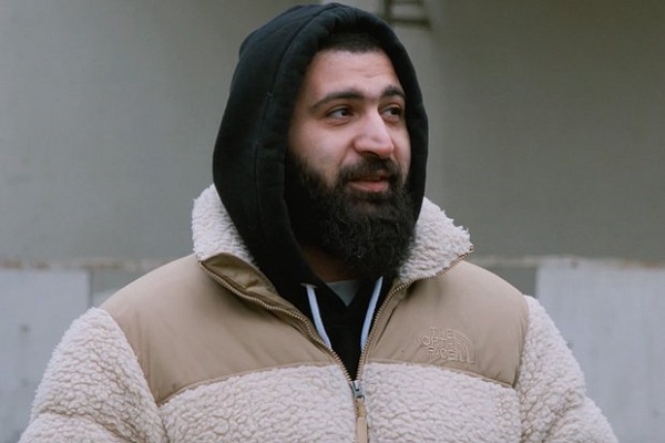 Стендап-комик Амарян вспомнил, как заработал 120 рублей на автомойке в Нижнем
