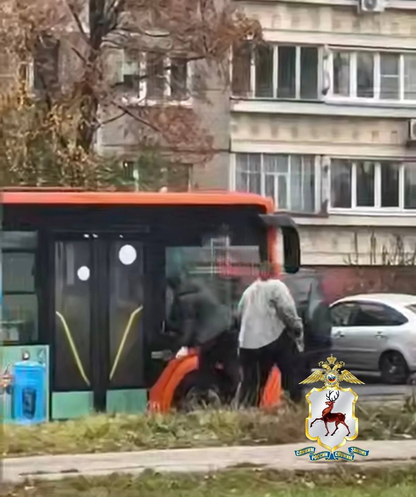 В Нижнем Новгороде задержан пассажир, устроивший погром в городском автобусе