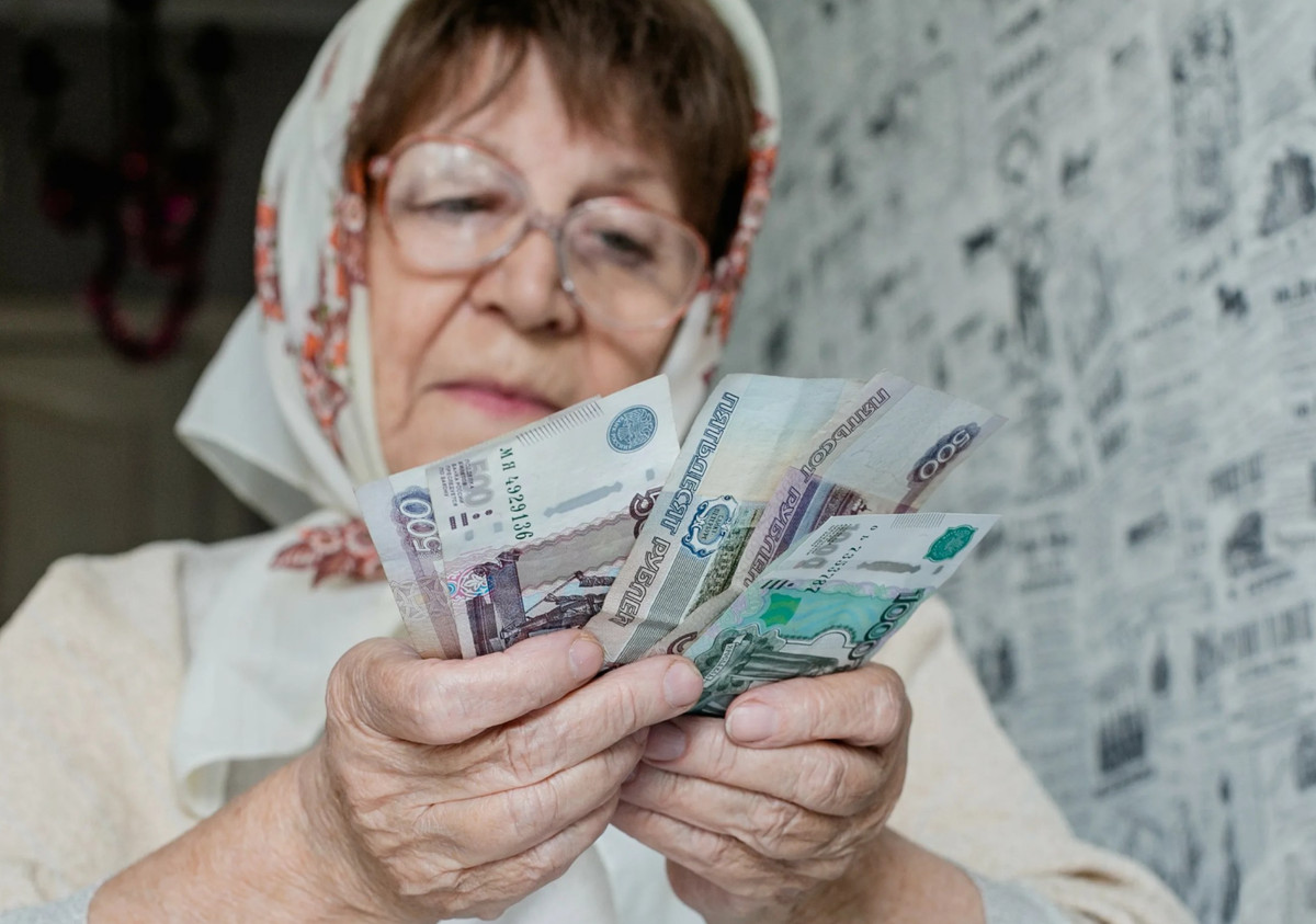 С 1 января 2026 года нижегородцам повысят страховые пенсии на 7,6%