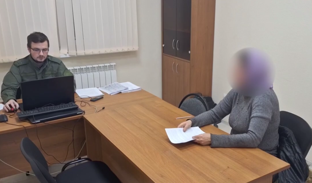 Силовики задержали нижегородку, годами избивавшую 4-х своих детей