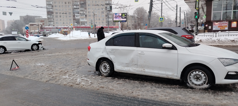 В ДТП на улице Ванеева в Нижнем Новгороде пострадал пассажир 2019 г.р.