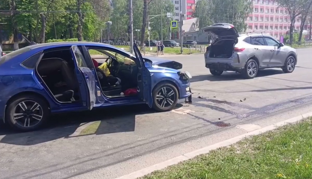 Двое детей госпитализированы после ДТП в Нижнем Новгороде