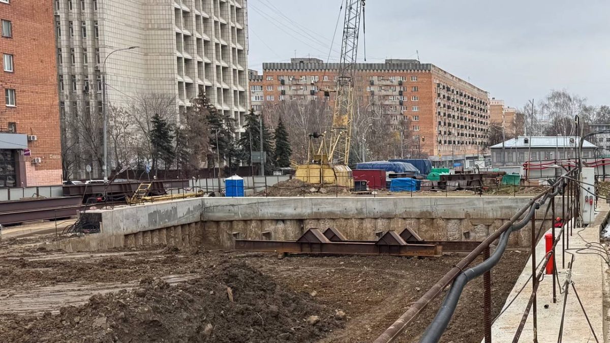 Строитель погиб на стройплощадке метрополитена на улице Максима Горького