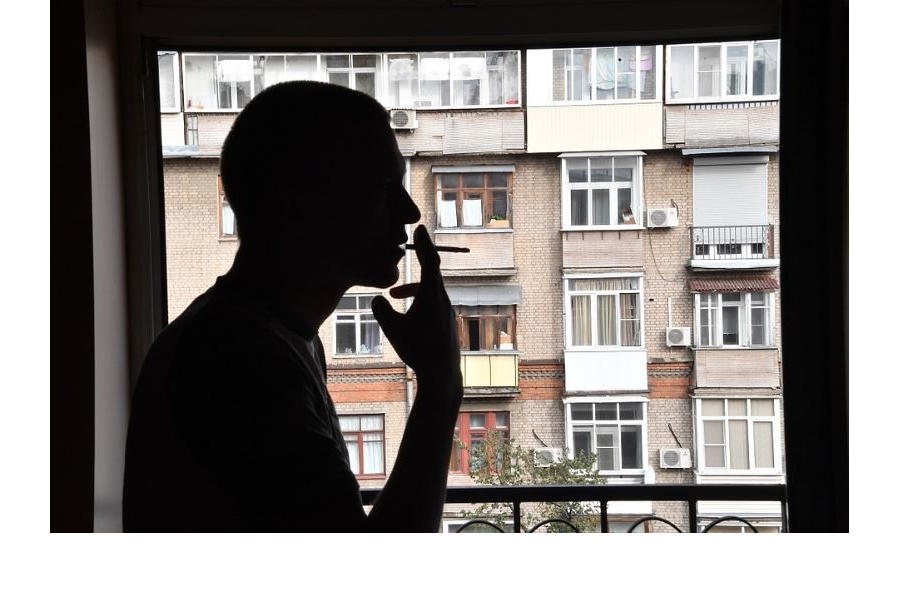 Куда нижегородцам жаловаться на курящих соседей