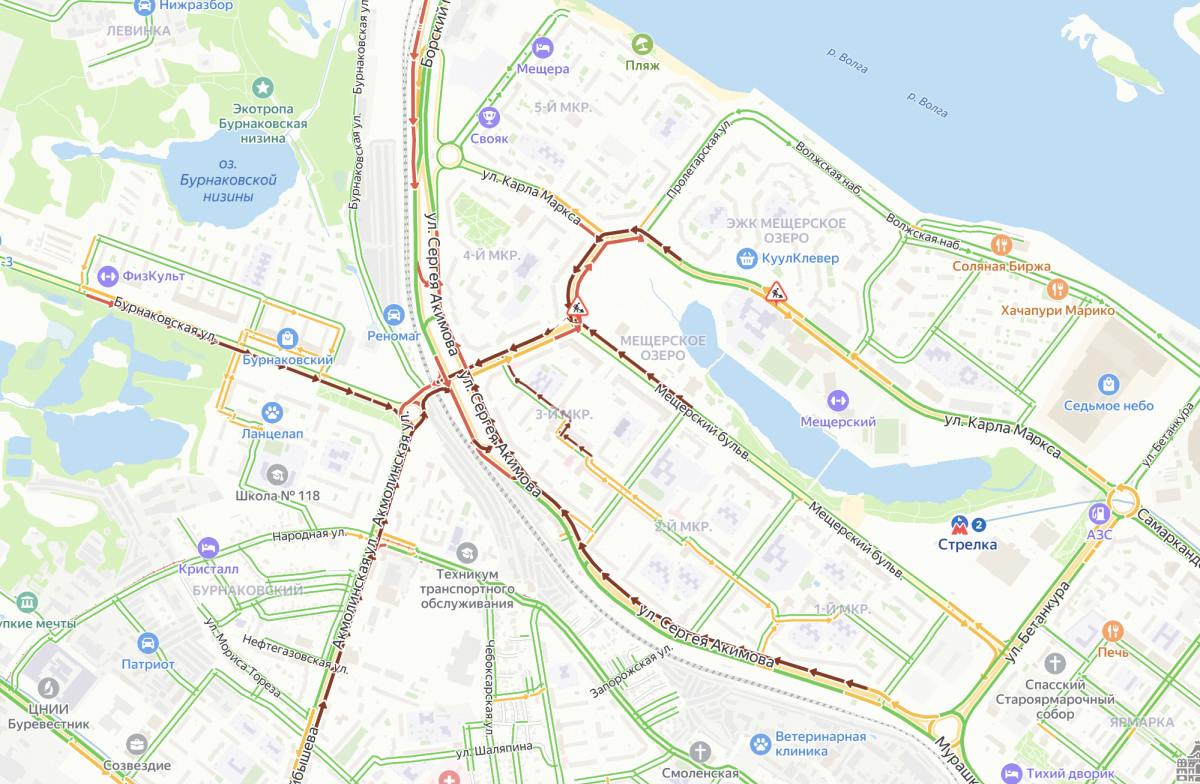 Гигантские пробки сковали Мещеру в Нижнем Новгороде 1 мая