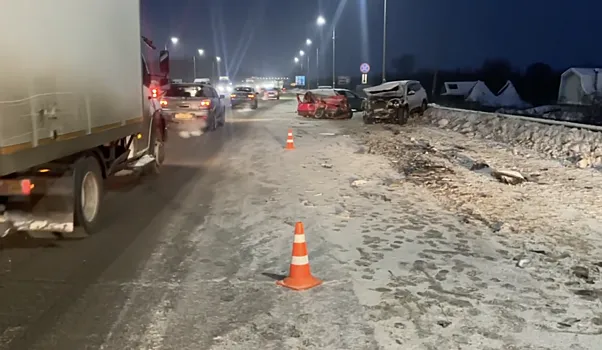 Из-за массового ДТП полностью перекрыли движение по трассе М-7 в сторону Москвы