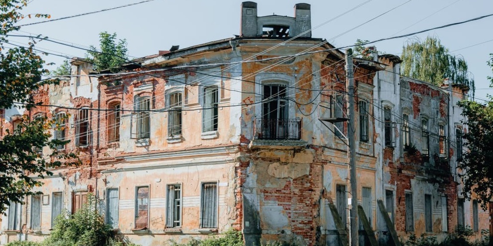 В Лыскове на аукцион выставили бывшую земскую управу за 5,6 млн рублей