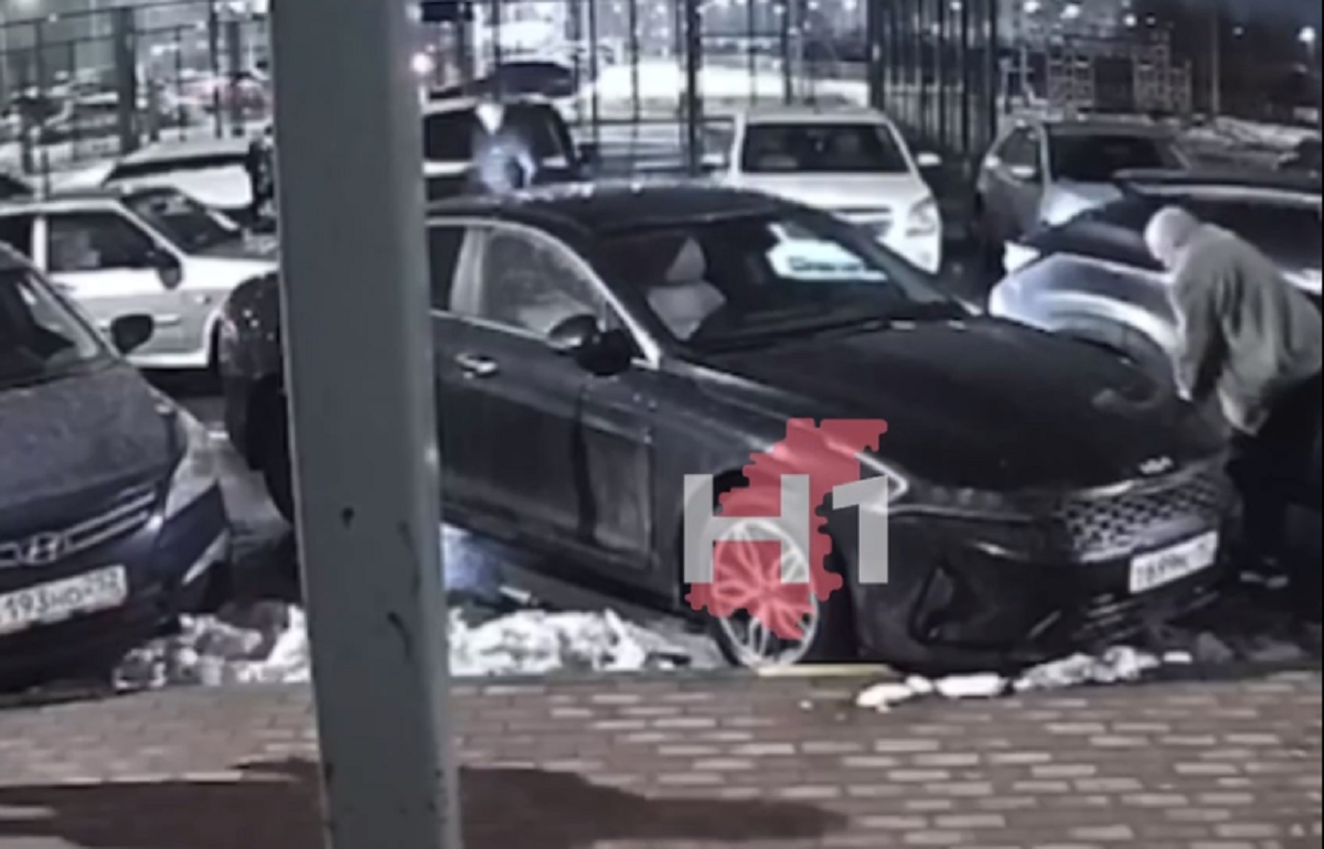 Женщину жестоко избили у жилого дома в Нижнем Новгороде