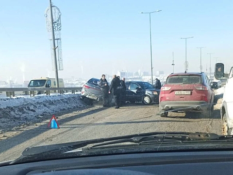 ДТП на Метромосту в Нижнем Новгороде парализовало движение