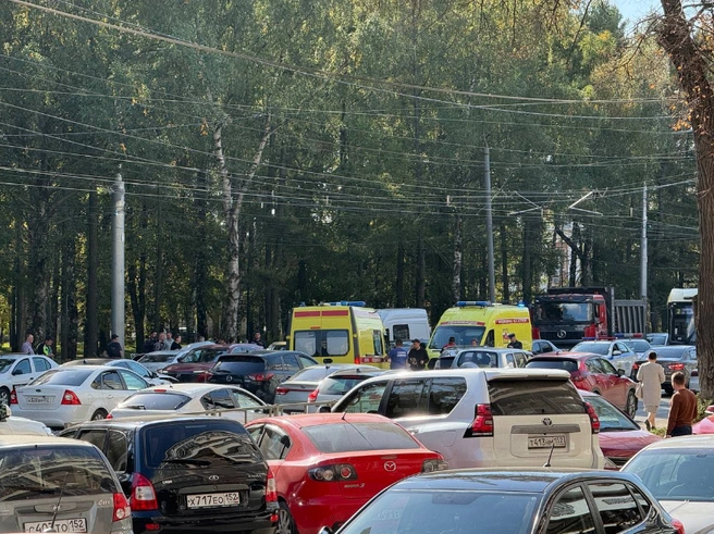 Три автомобиля столкнулись на улице Белинского в Нижнем Новгороде