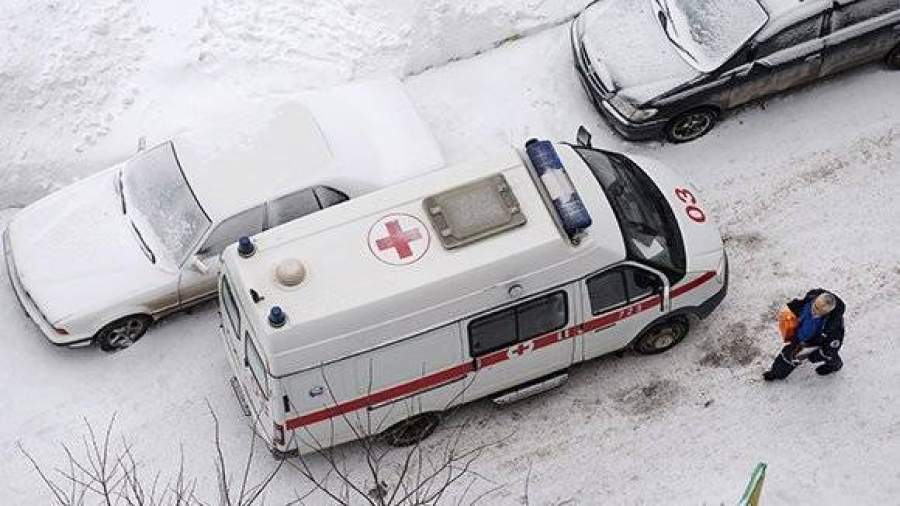 Тело мужчины нашли у подъезда на улице Родионова в Нижнем Новгороде