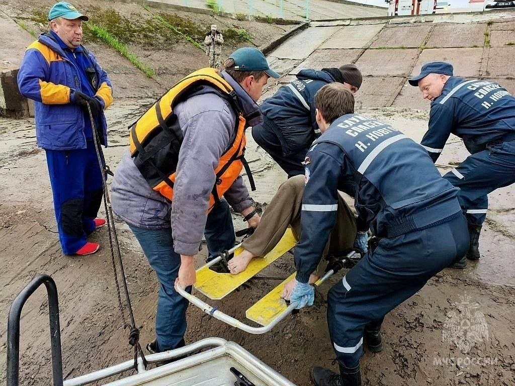 В Нижнем Новгороде МЧС ночью спасло женщину с острова под Канавинским мостом