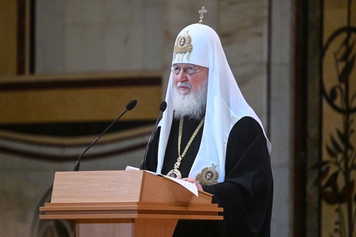 Патриарх Кирилл призвал не запрещать прихожанам с собаками-поводырями посещать храмы