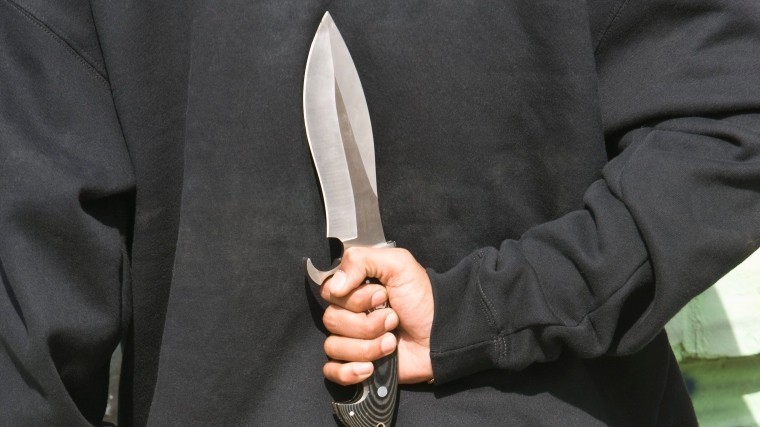 Судебные приставы пресекли тысячи попыток проноса опасных предметов в суды