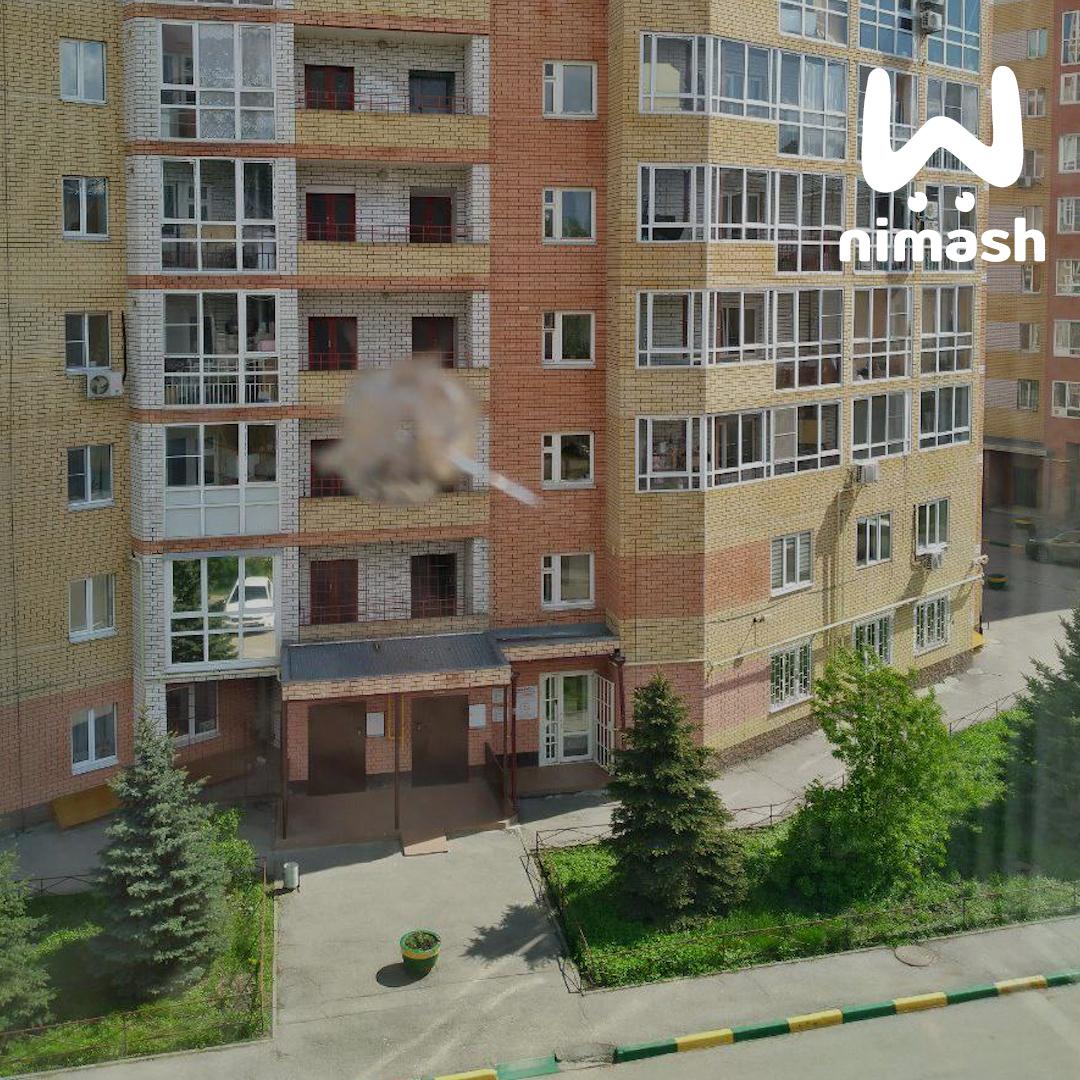 Нижегородские подростки стреляют из пневматики по окнам на улице Энгельса
