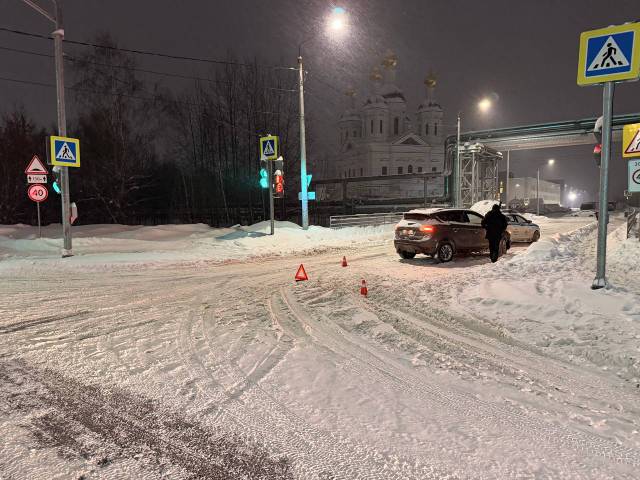 Ребёнка сбили на пешеходном переходе на улице Шнитникова в Нижнем Новгороде