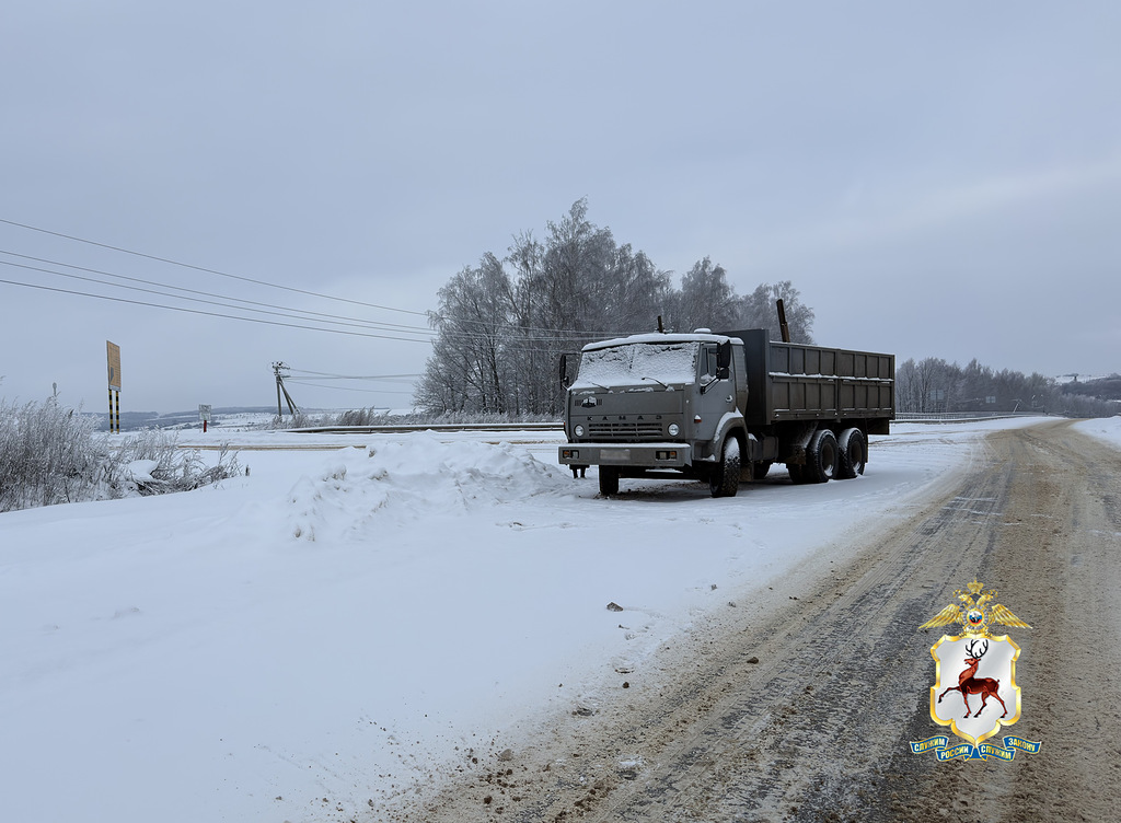 В Перевозском районе задержали подозреваемого в угоне КамАЗа