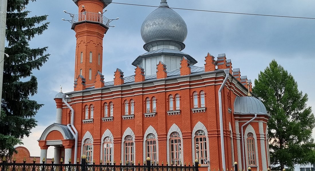 На улице Родионова в Нижнем Новгороде образовалась пробка из-за Ураза-байрама