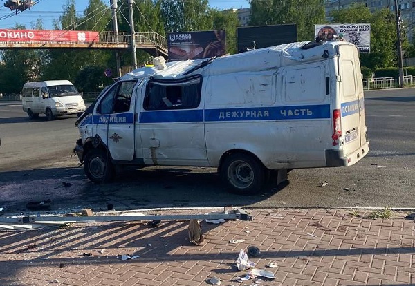 Массовое ДТП с участием машин полиции и скорой случилось в Кстове