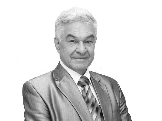 Ушел из жизни Олег Колобов, основатель факультета международных отношений ННГУ