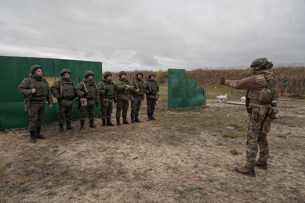Первая группа резервистов «БАРС НН» начала военную подготовку на полигоне в Нижегородской области