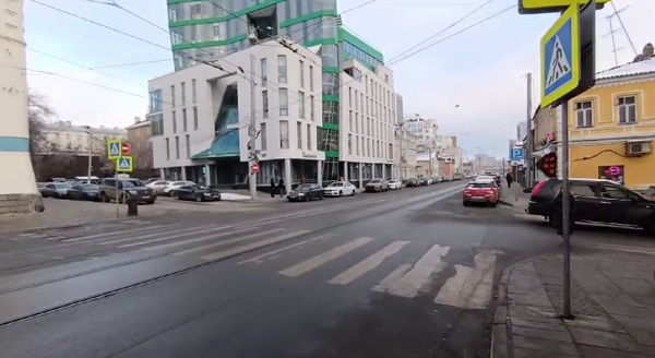 Сбившего подростка водителя ищут в Нижнем Новгороде