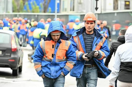 Почти 100 тысяч узбекистанцев вернулись из России за 10 дней. Что с Нижним?