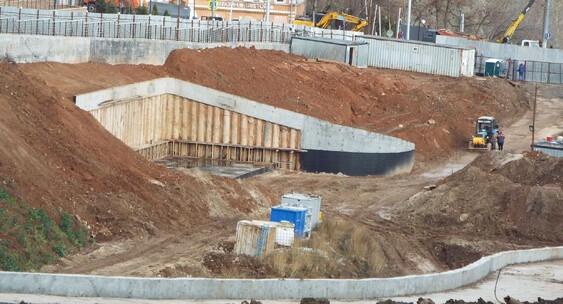 Строительство террасного парка в Почаинском овраге временно приостановили