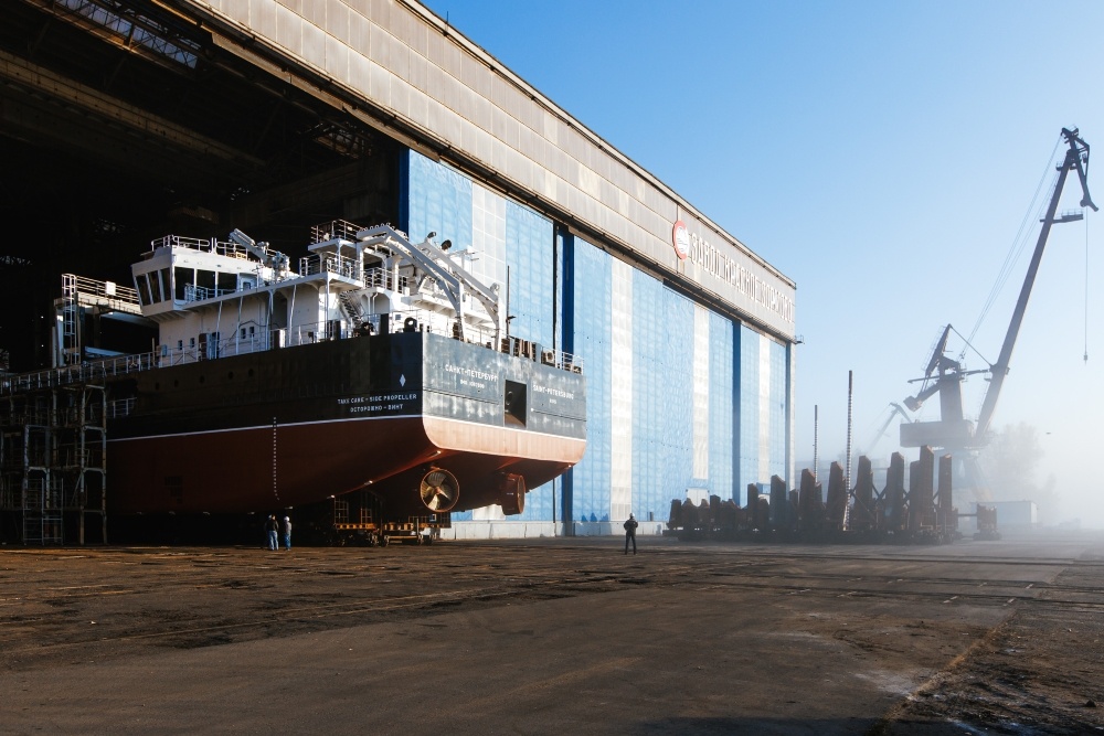 На заводе «Красное Сормово» в Нижнем Новгороде спустили на воду сухогруз