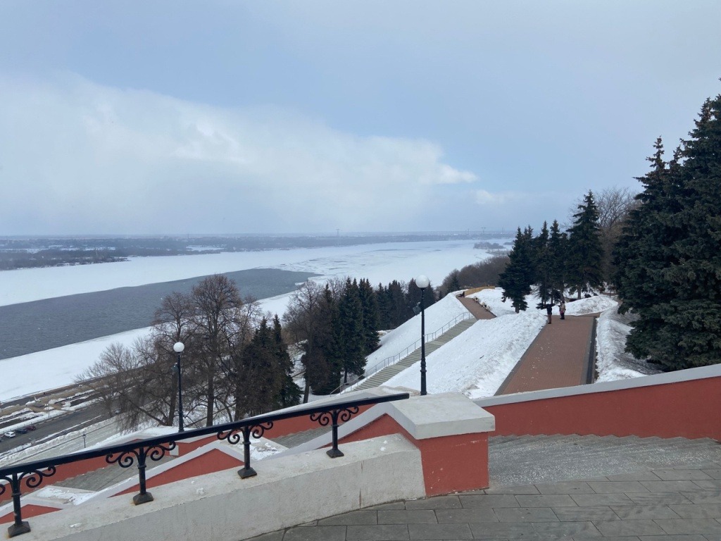 Нижегородцы обеспокоены строительством ледовой трассы на Чкаловской лестнице