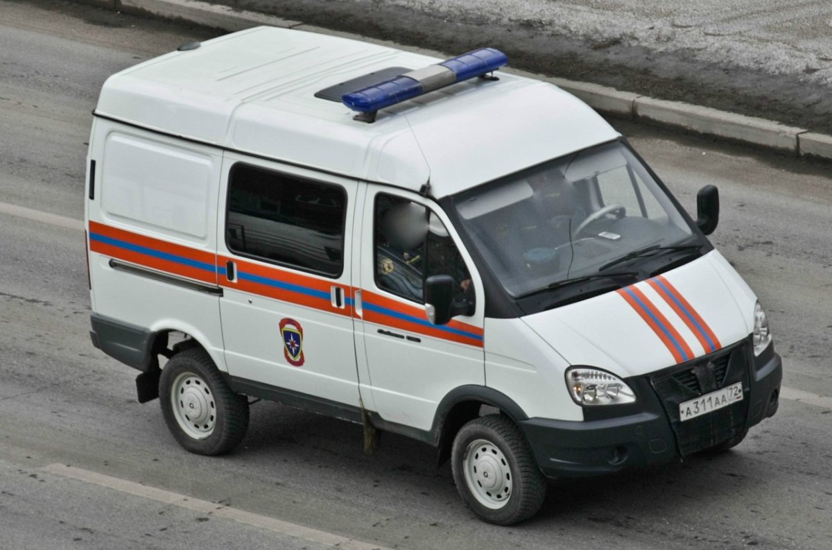 Подводная западня: в Арзамасском округе «Жигули» застряли на затопленном мосту