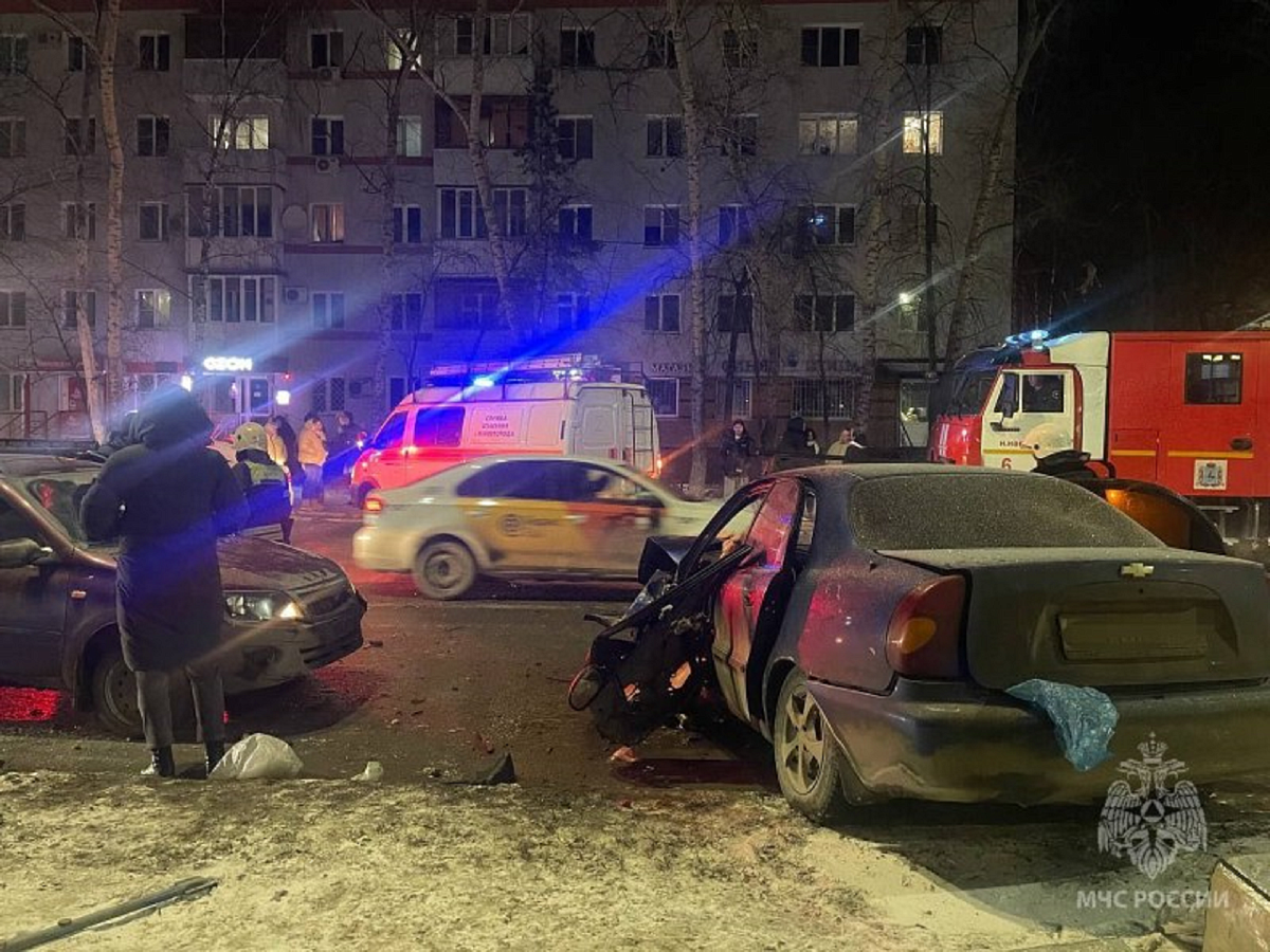 Три человека пострадали в ДТП с участием 4-х автомобилей в Нижнем Новгороде