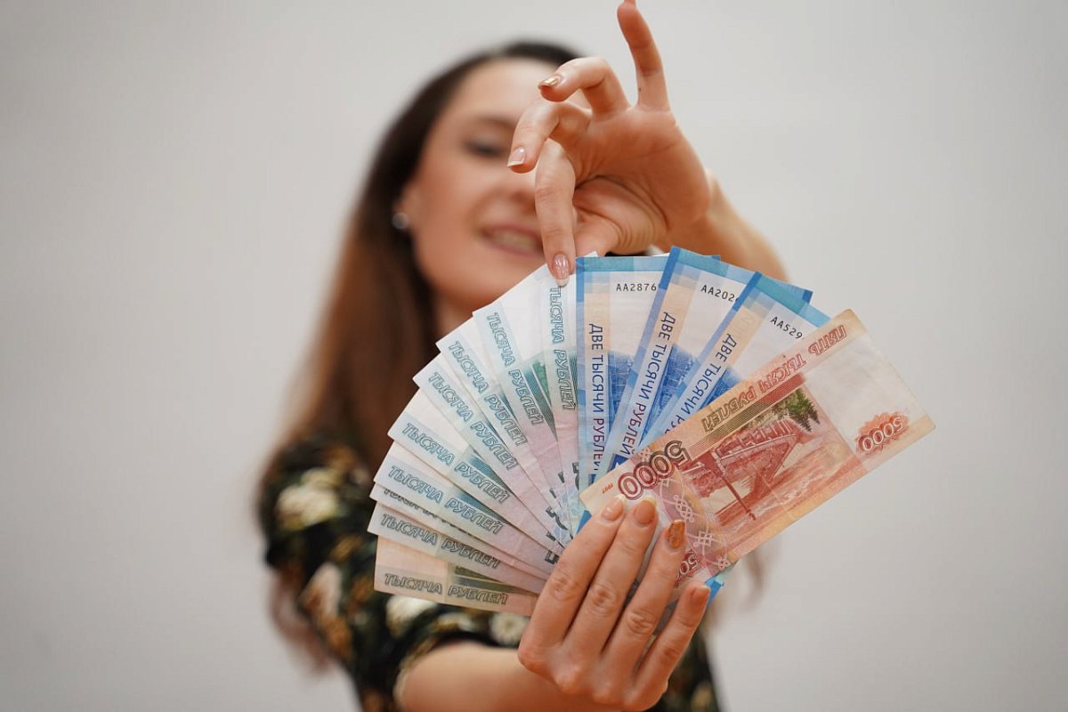 39% жителей Нижнего Новгорода ожидают 13-ю зарплату по итогам 2025 года