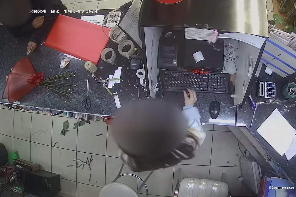 Нижегородец пошел на грабеж ради букета для возлюбленной