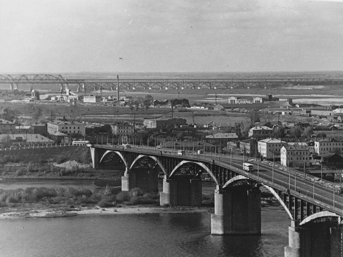 Город, где пахло сиренью