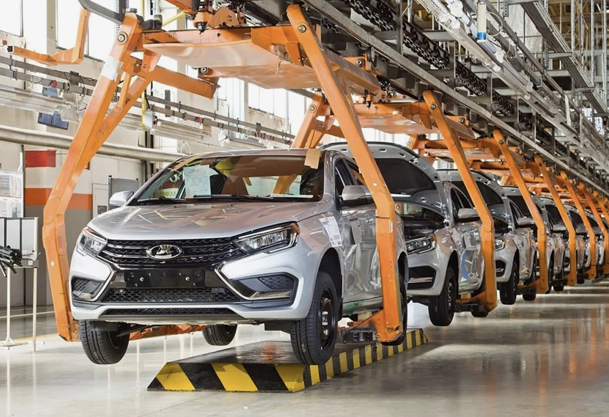 Нижегородцы всё чаще выбирают российские автомобили