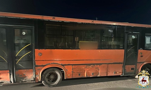 Пьяный автослесарь устроил массовое ДТП на отремонтированном автобусе