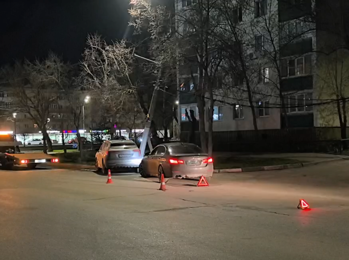 Две маленькие нижегородки попали в больницу после ДТП на проспекте Ленина