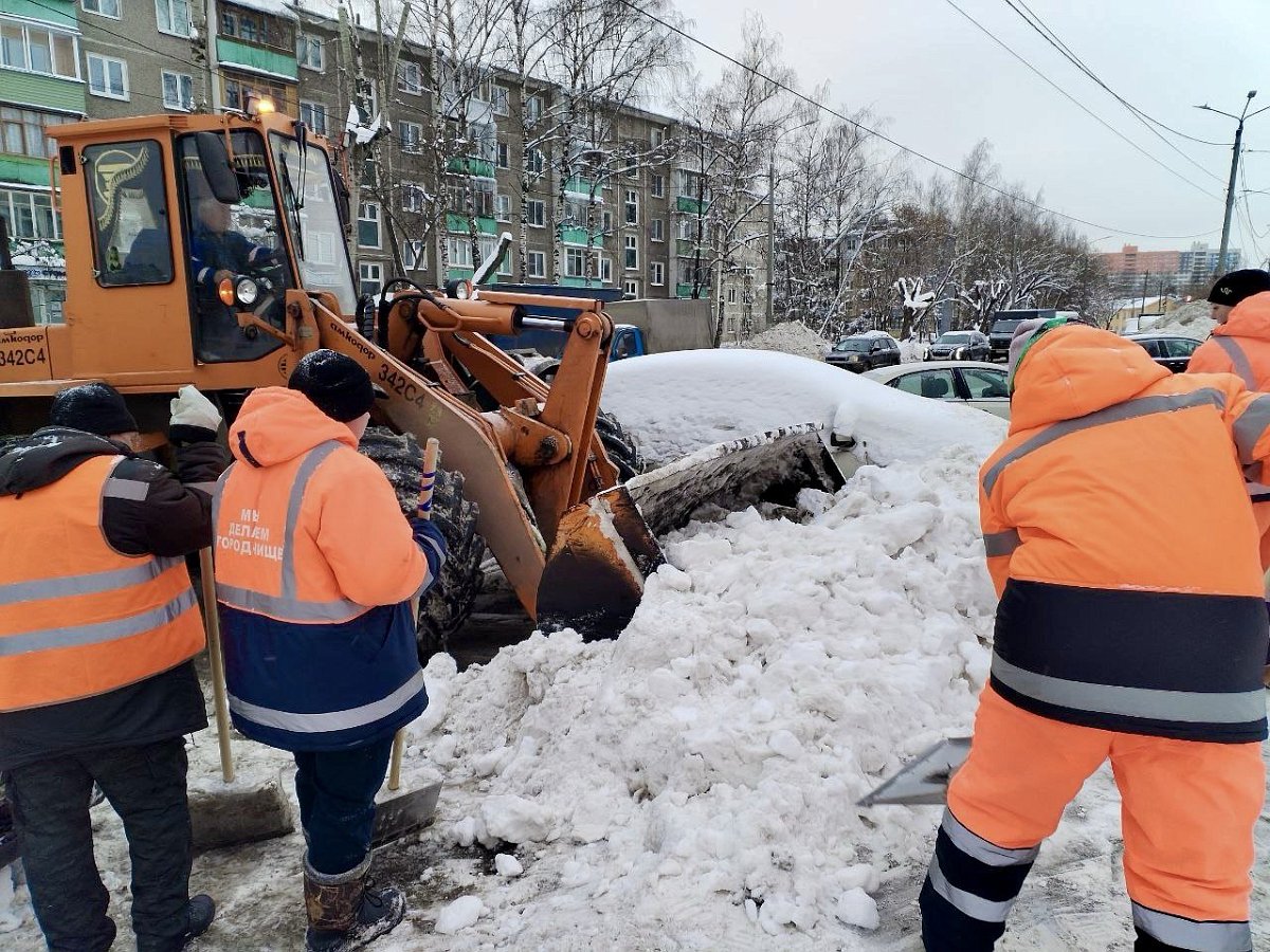 Автомобилистов просят убрать машины для уборки снега в Сормовском районе