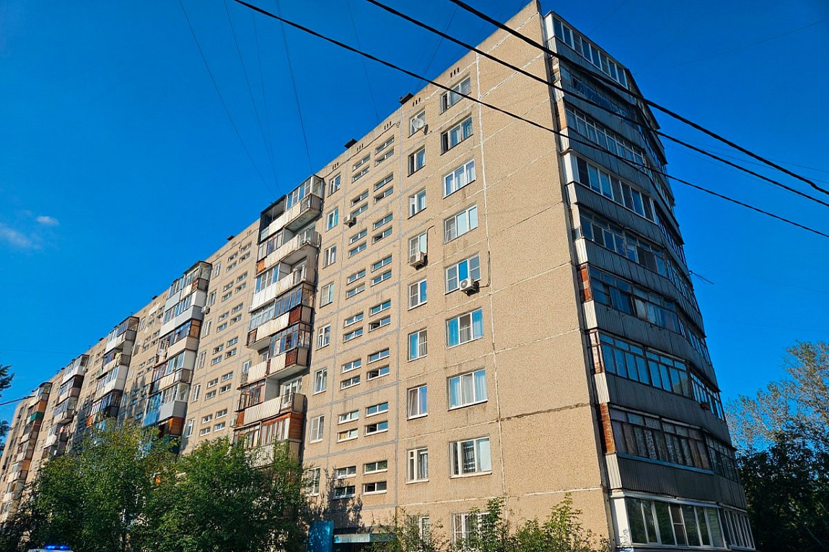 Жильцы пострадавшего от взрыва дома на Фучика начали возвращаться в квартиры