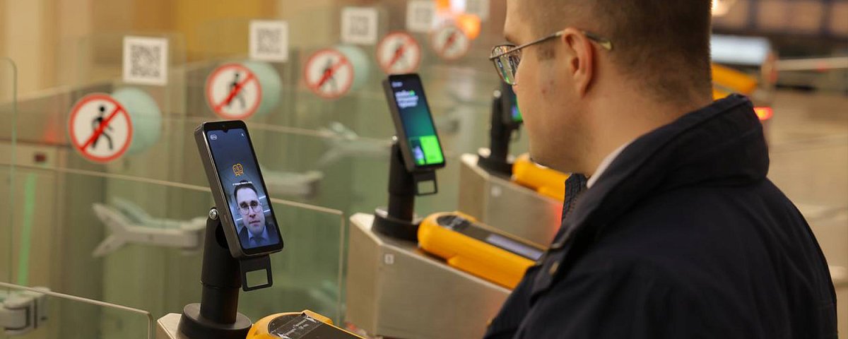 Нижегородцы могут оплачивать проезд в метро по биометрии с 11 декабря