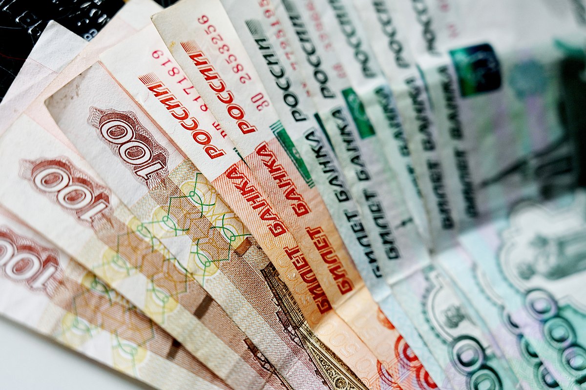 Зарплаты нижегородских бюджетников повысят на 4,5% в январе