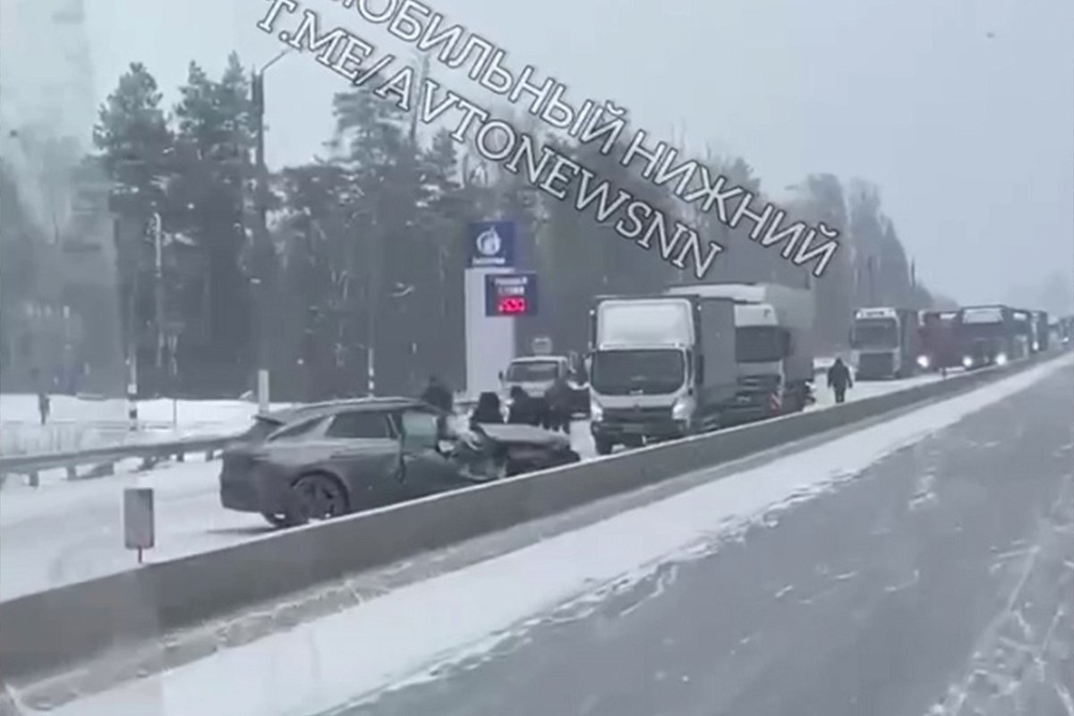 Очевидцы сообщили о смертельном ДТП на М-7 в Нижегородской области