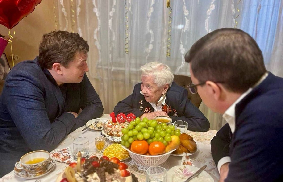 Участница Сталинградской битвы отметила 100-летие в Нижнем Новгороде