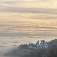 Евгений Люлин показал фотографии Нижнего, окутанного густым туманом