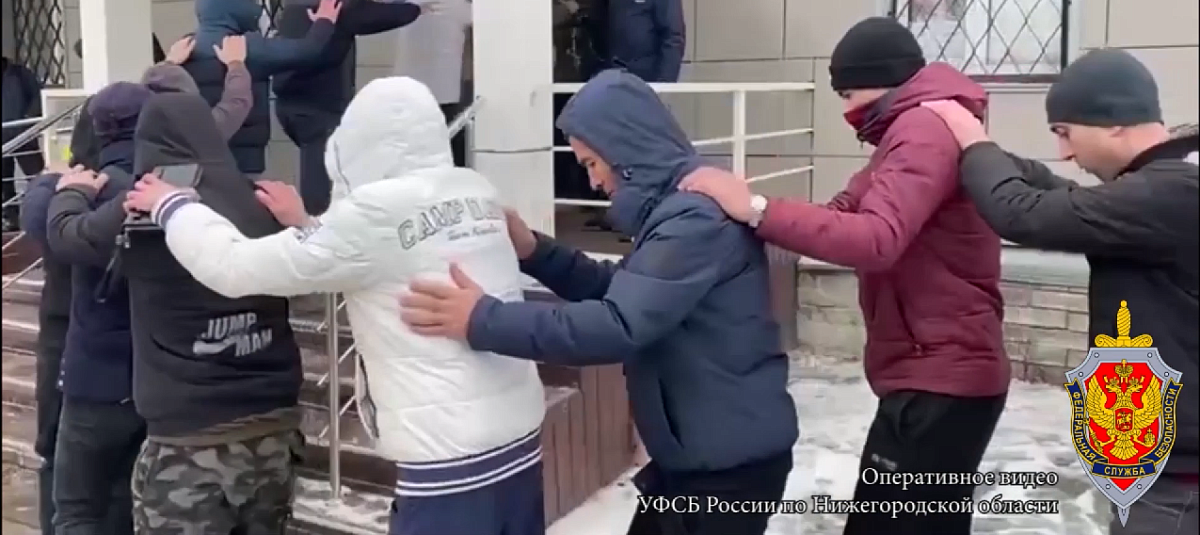 ОПГ легализовала около 2 тысяч иностранцев в Нижегородской области
