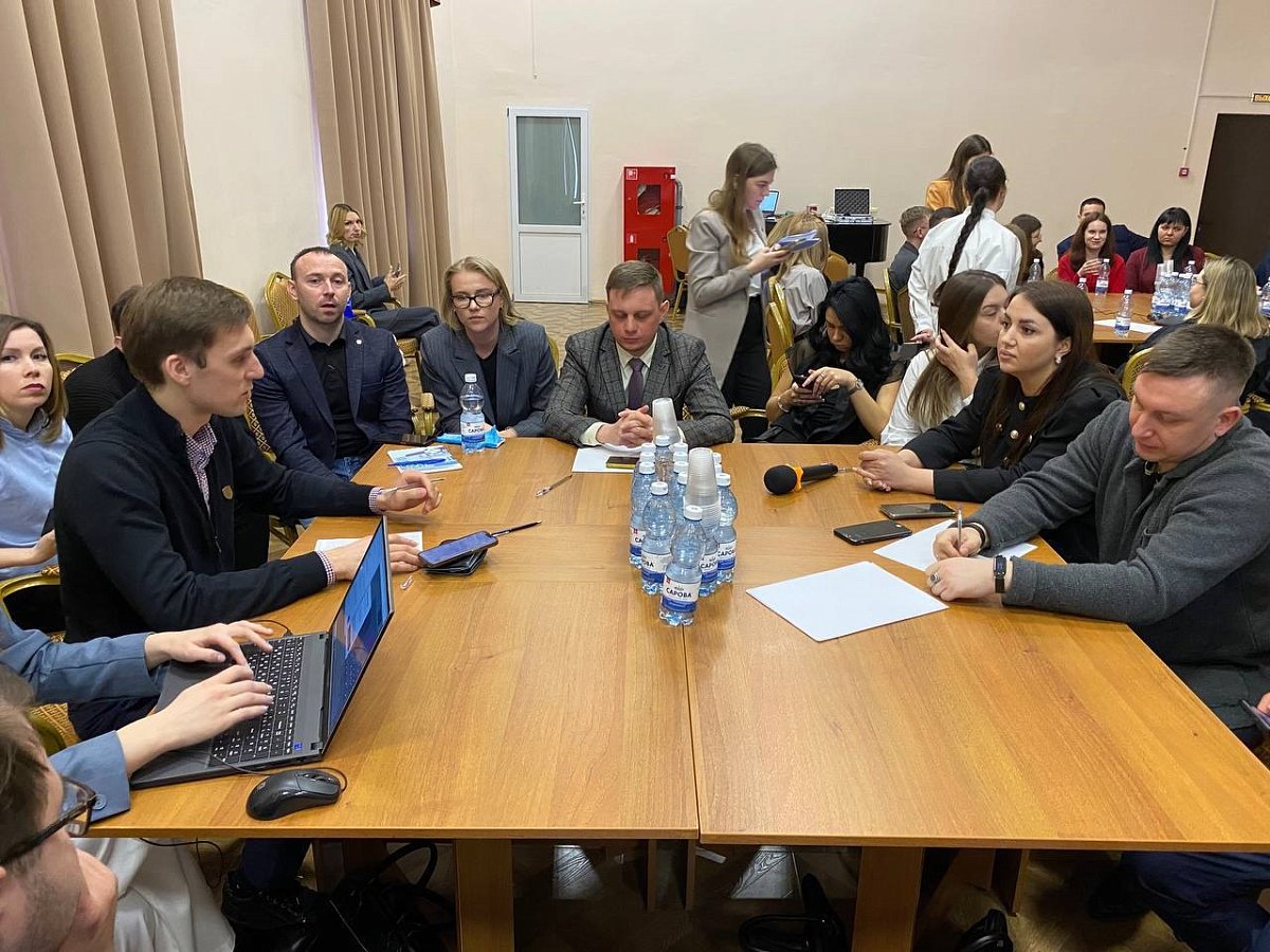 Проблемы кадров и демографии обсудили в рамках Парламентского дня в Навашине