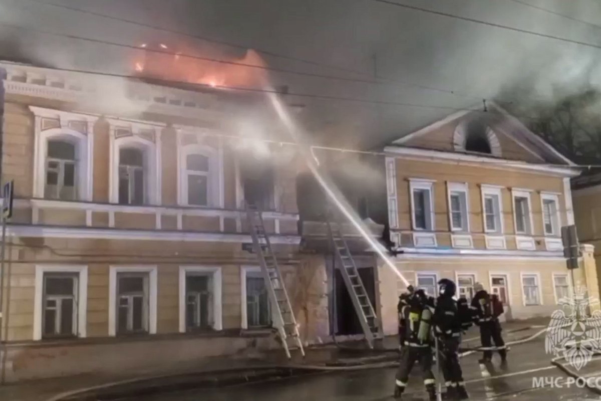 Человек погиб при пожаре на улице Ильинской 12 января