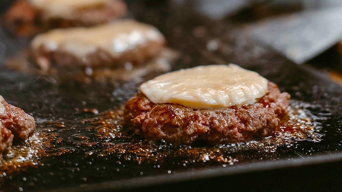 Россельхознадзор обнаружил в Нижнем Новгороде сотни килограммов странных котлет